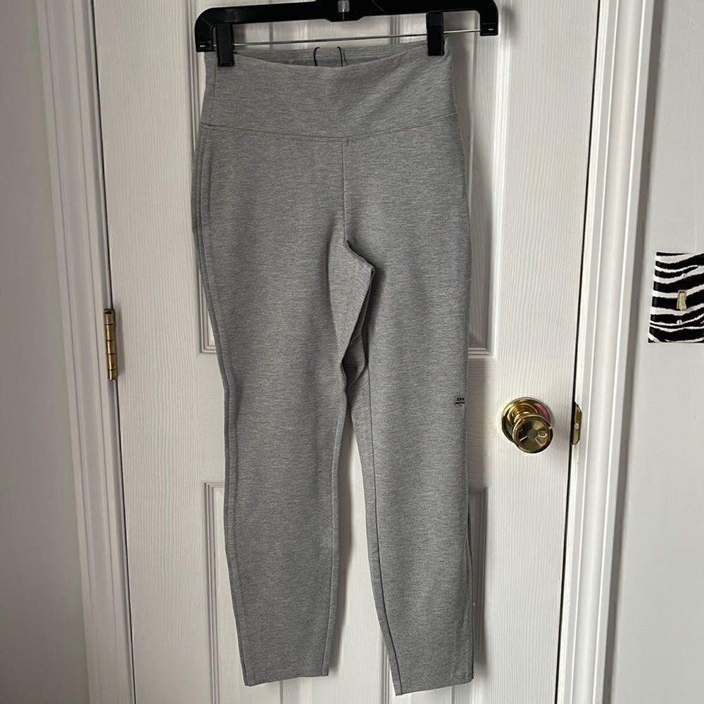Gray petite leggings